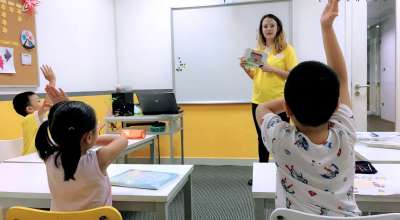 Tại sao nên cho con học ngoại ngữ ở độ tuổi vàng?